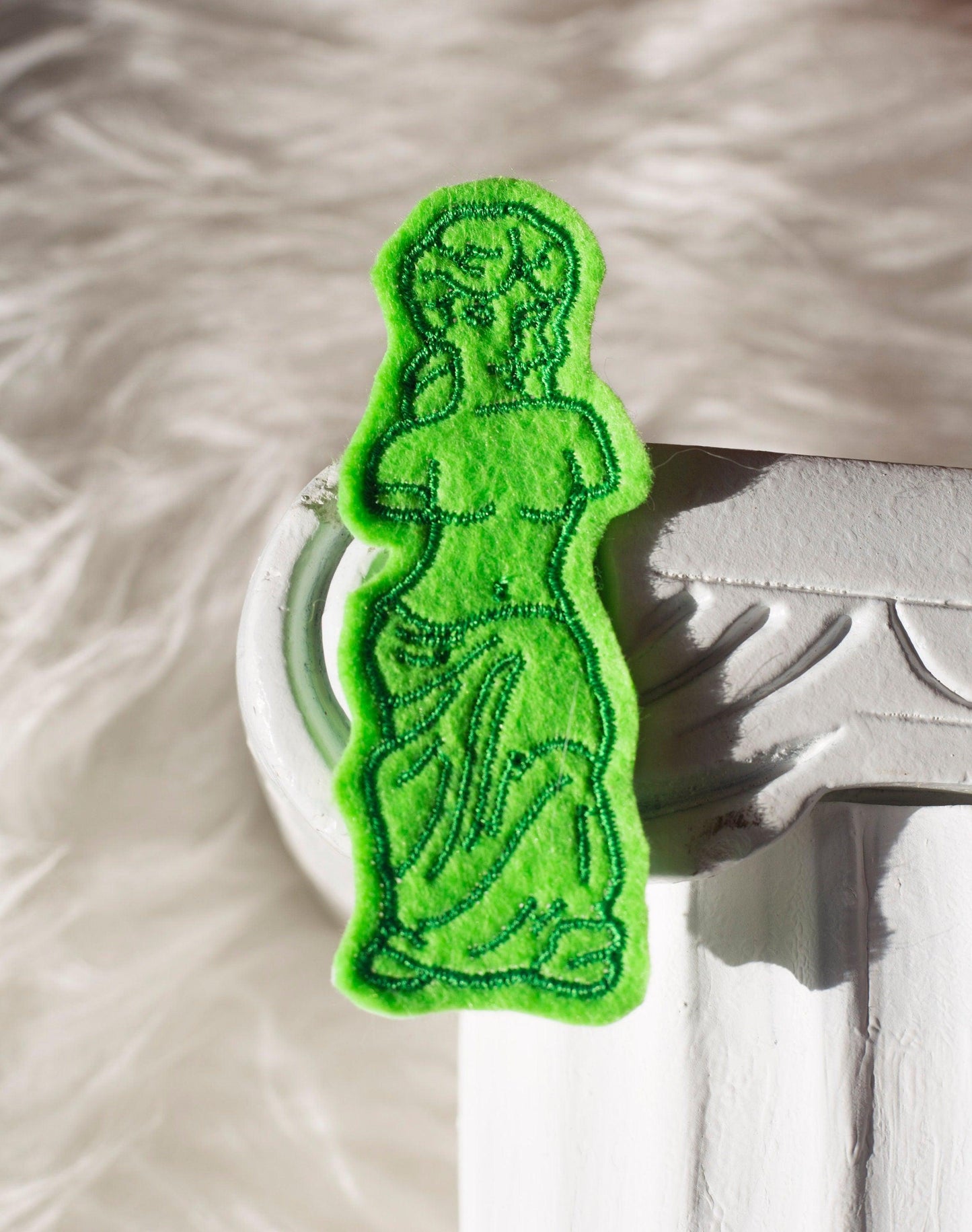 Gummi Venus de Milo Sew-On Patch AlienInAJar